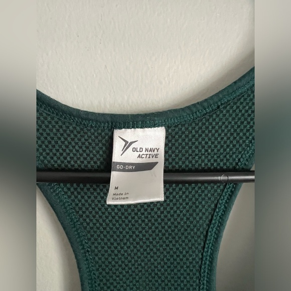 Old Navy Active Tank - Picture 2 of 6